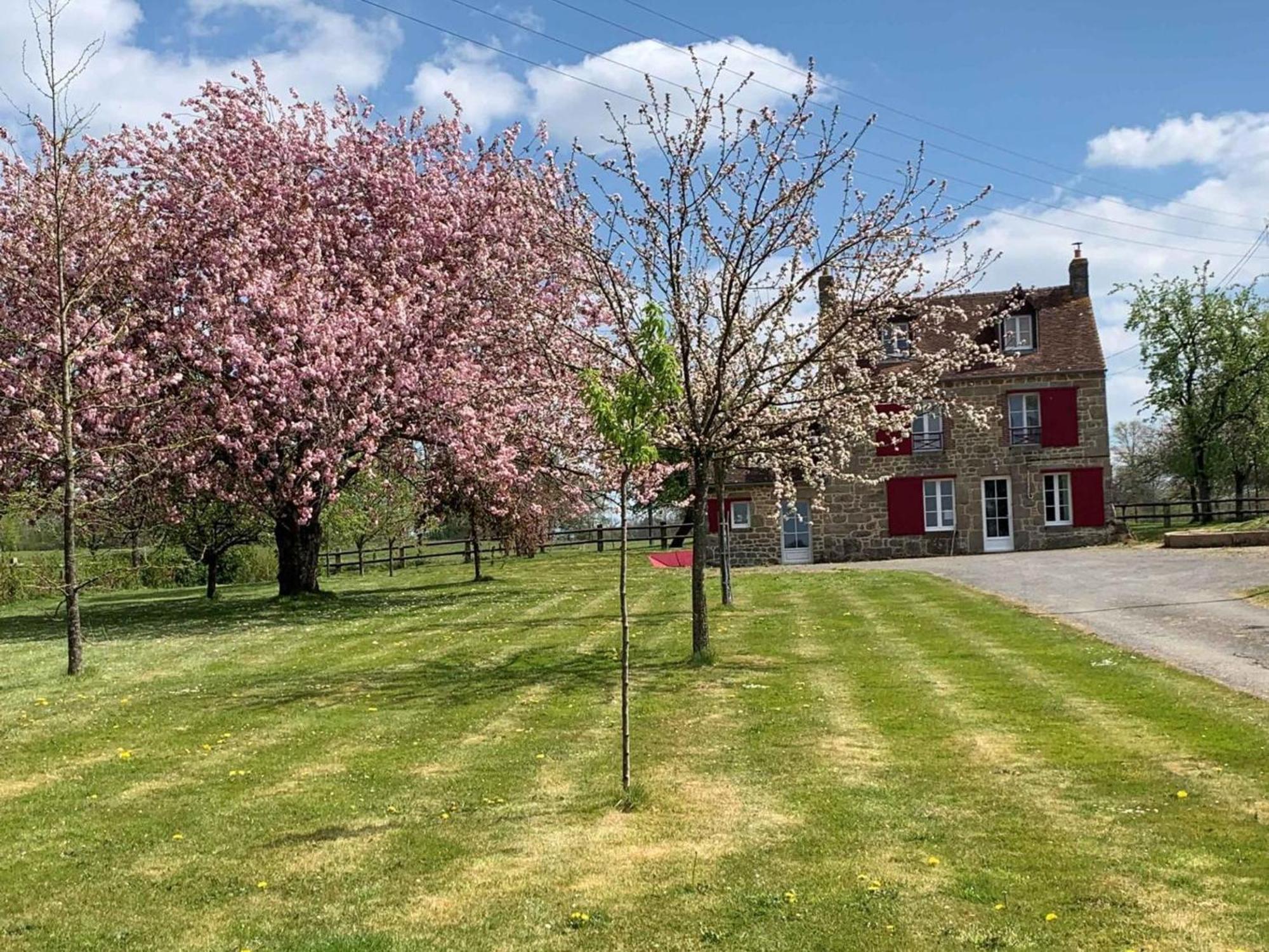 Maison Normande Renovee Avec Grand Jardin, Ideale Pour Famille, Proche Lac Et Randonnees - Fr-1-497-143 Menil-Gondouin 외부 사진
